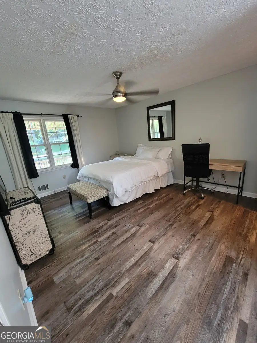 3950 Rocmar Dr, Snellville, GA 30039 - #3