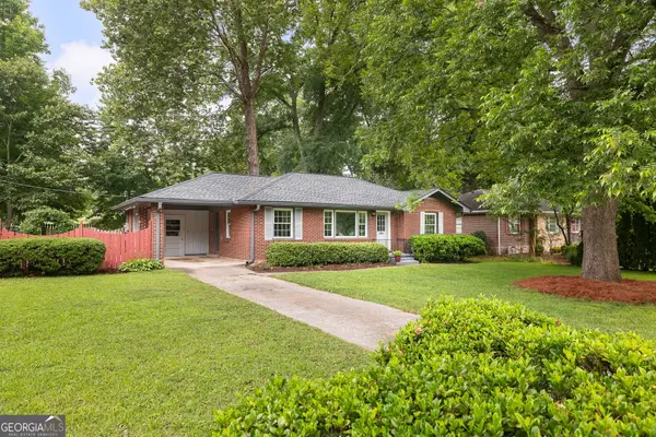 2605 Woodridge Drive, Decatur, GA 30033