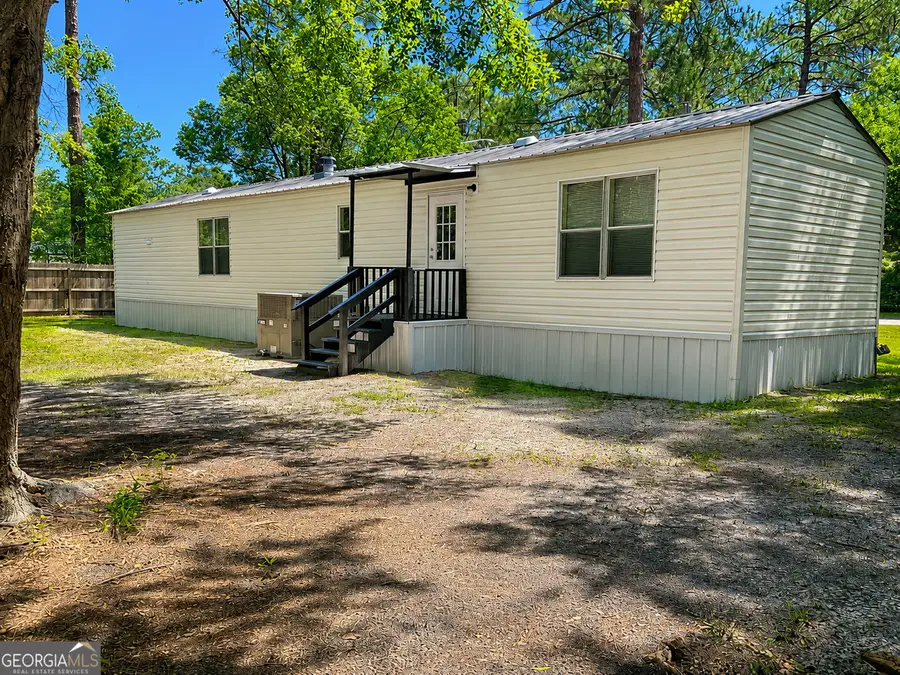 1804 Rhoda Street, Waycross, GA 31503 - #2