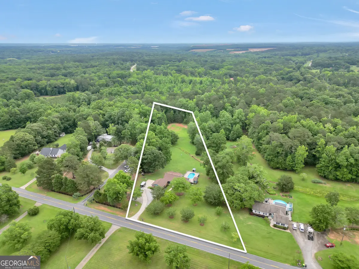 112 N Walkers Mill Road, Griffin, GA 30223 - #1