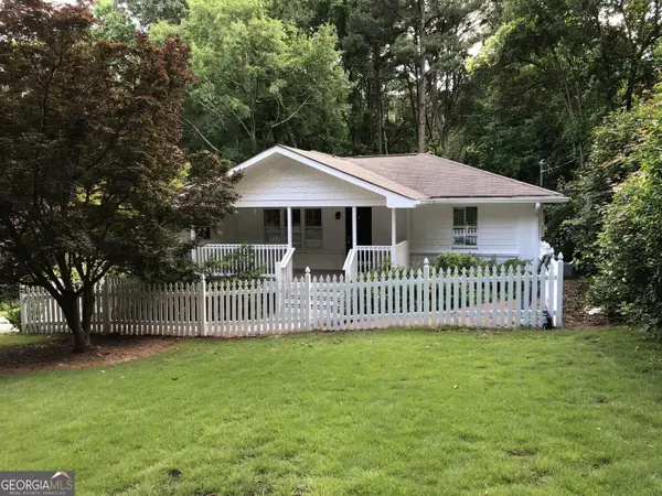 799 Larry Lane, Decatur, GA 30033