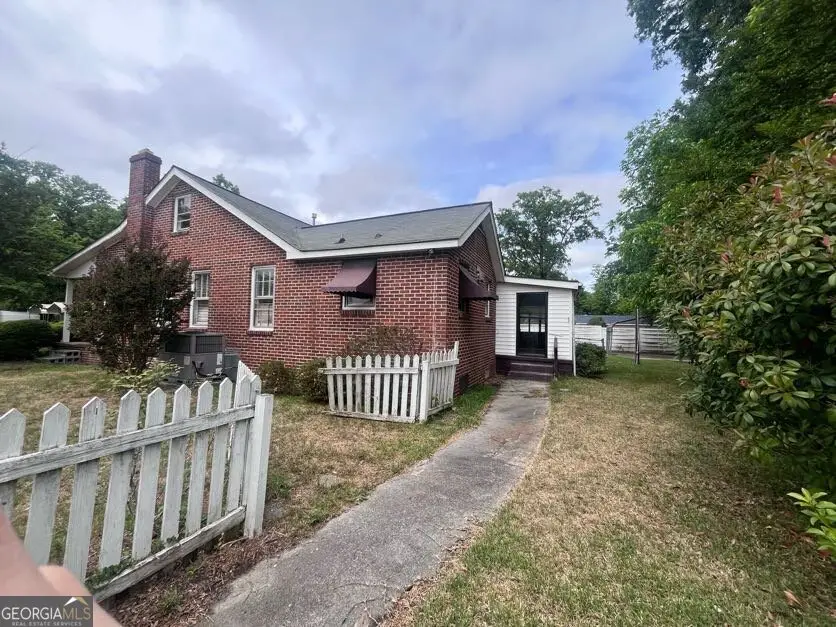 211 Gordon Street, Thomson, GA 30824 - #3