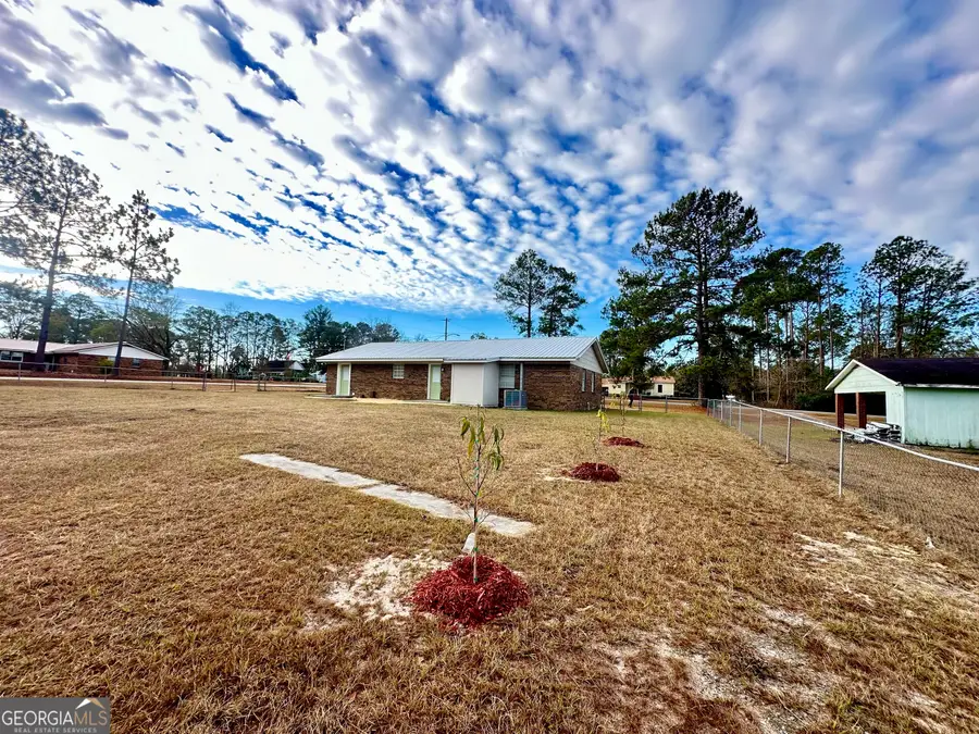 72 W Tenth Street, McRae Helena, GA 31037 - #3