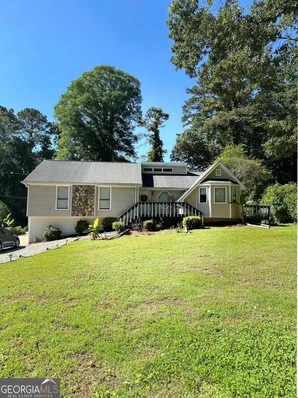 756 Post Road Way, Stone Mountain, GA 30088