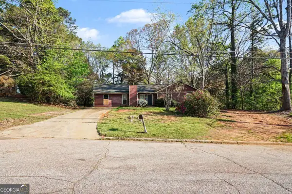 1727 Vauxhall Drive, Lithonia, GA 30058
