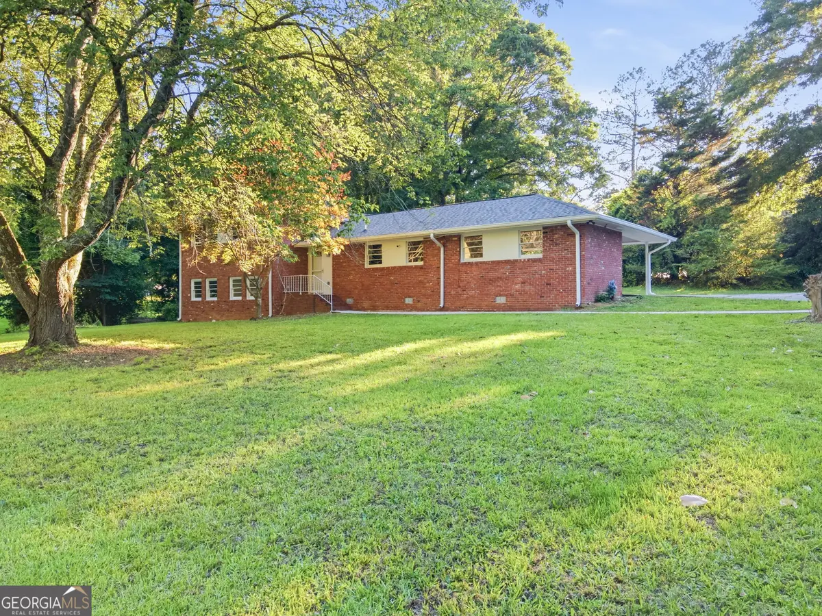 180 E Greenwood Drive, Carrollton, GA 30117 - #1