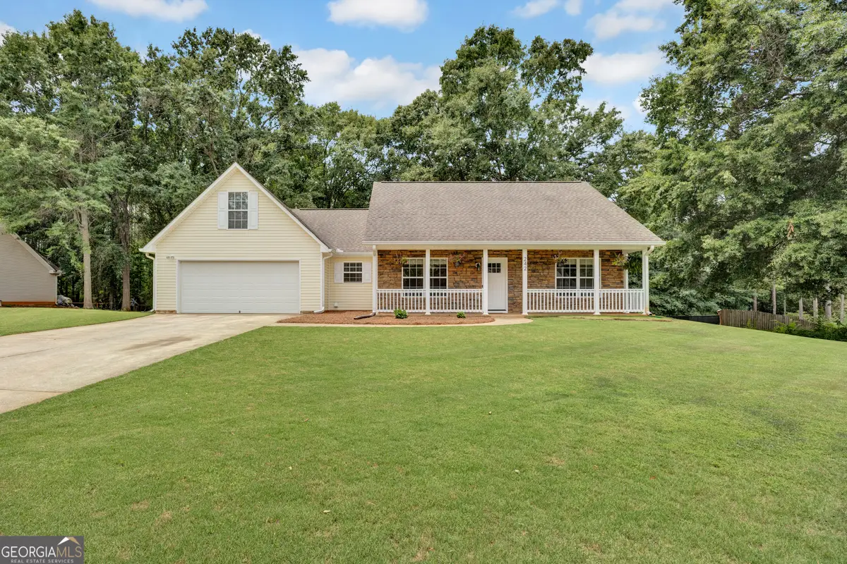 242 Richmond Drive, Social Circle, GA 30025 - #1