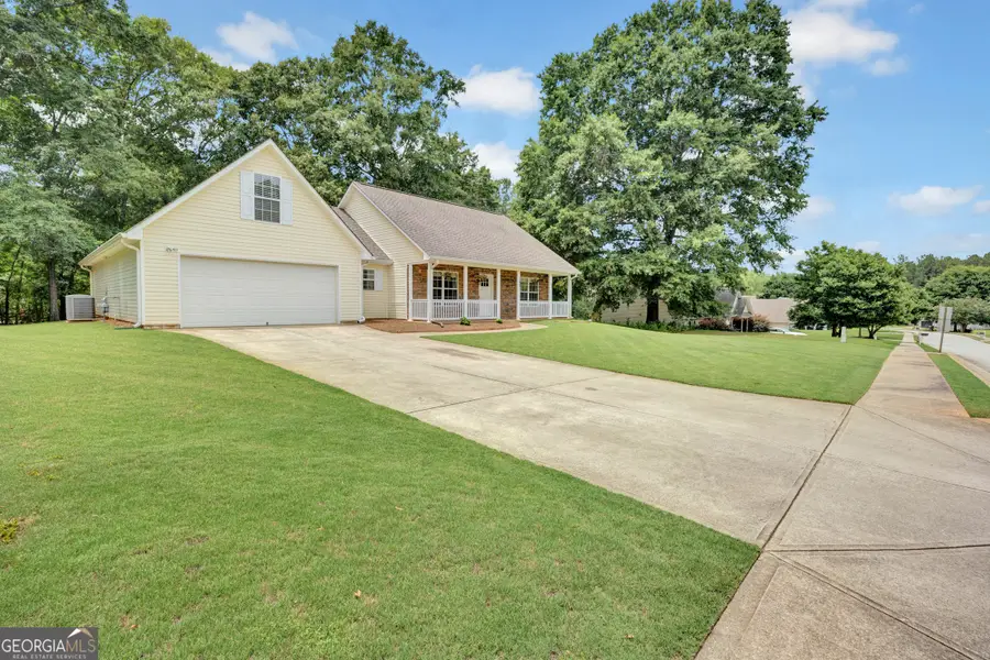 242 Richmond Drive, Social Circle, GA 30025 - #2