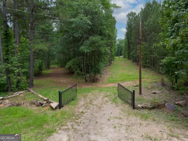 331 Potts Pond Road, Barnesville, GA 30204