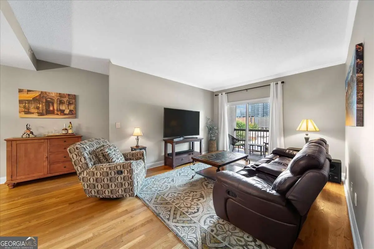 1074 Peachtree Walk Ne #B401, Atlanta, GA 30309 - #1
