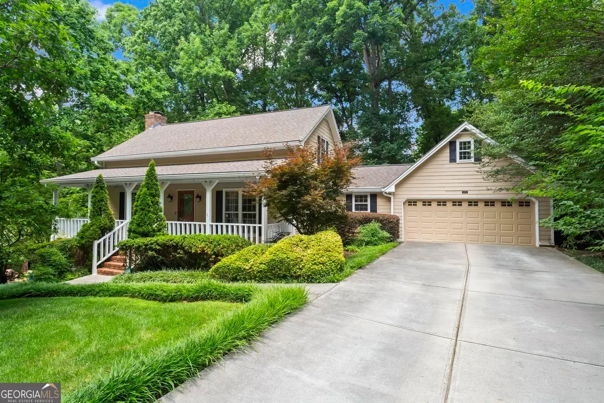 1052 Evelyn Lane Sw, Lilburn, GA 30047 - #1