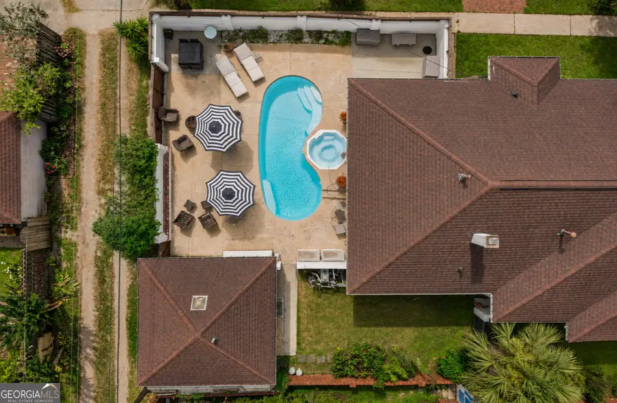 301 E 51st Street, Savannah, GA 31405 - #2