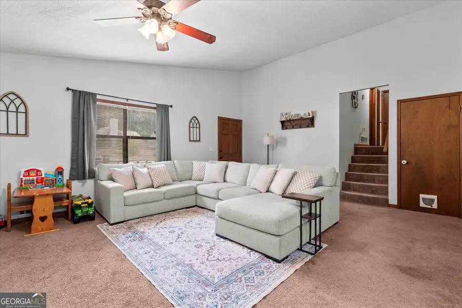 85 S Meadowcliff Cir, Carrollton, GA 30117 - #3