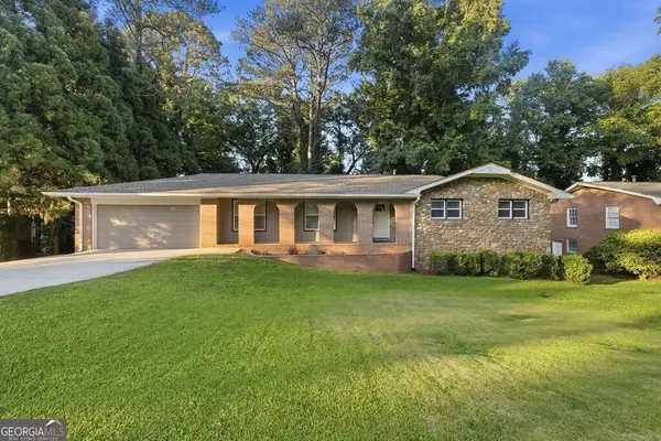 2042 Lake Lucerne Drive Sw, Lilburn, GA 30047