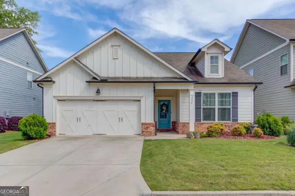 5434 Long Branch Way, Flowery Branch, GA 30542