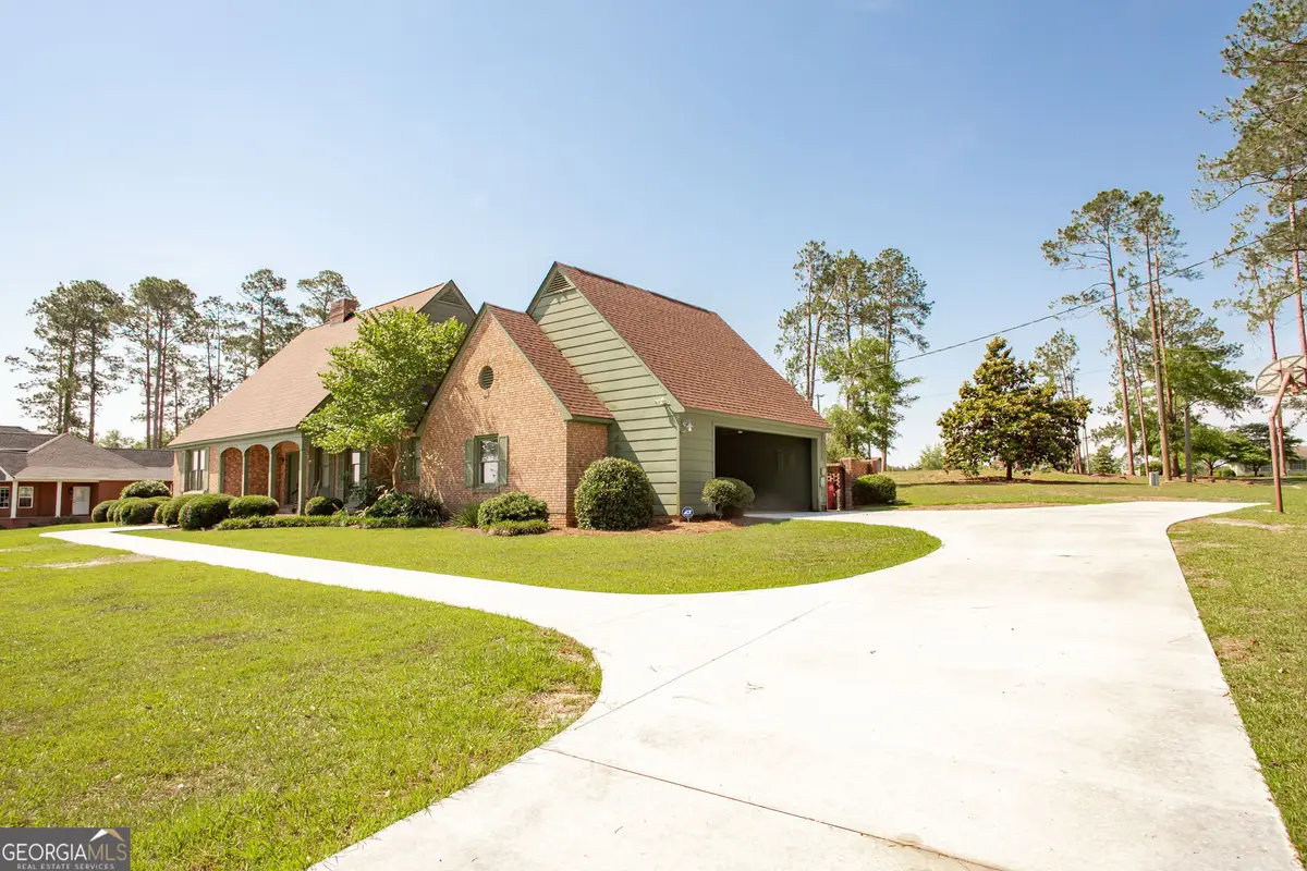 220 Lakeshore Drive, Alma, GA 31510 - #1
