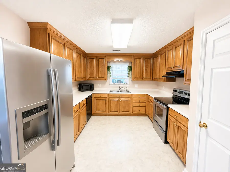 64 Edinburgh Drive, Tifton, GA 31793 - #2