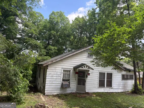 56 Helen Avenue, Rossville, GA 30741