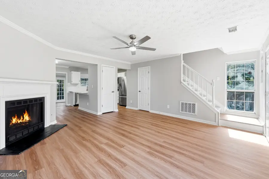 5651 Wells Circle, Stone Mountain, GA 30087 - #2