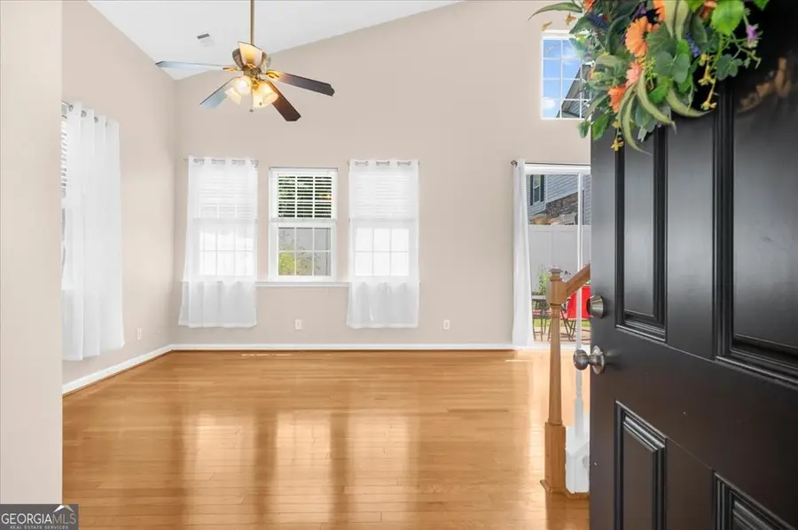 656 W Oaks Drive, Woodstock, GA 30188 - #2