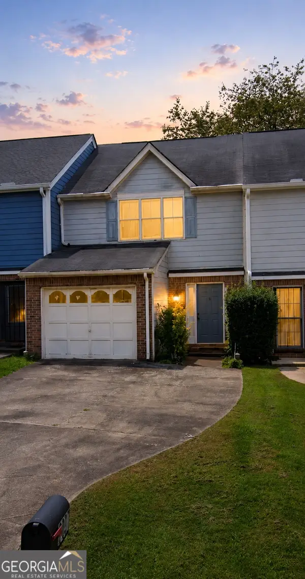 8007 Woodlake Drive, Riverdale, GA 30274