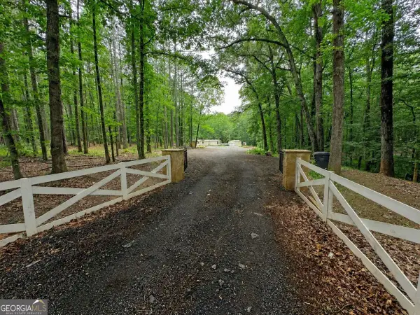 283 Brown Bridge Road, Auburn, GA 30011