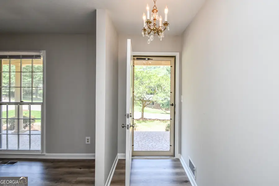 1512 Robinhood Trail, Gainesville, GA 30501 - #3