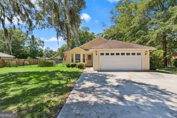 512 E William Avenue, Kingsland, GA 31548