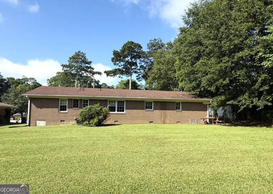 401 Edwards Street, Elberton, GA 30635 - #2