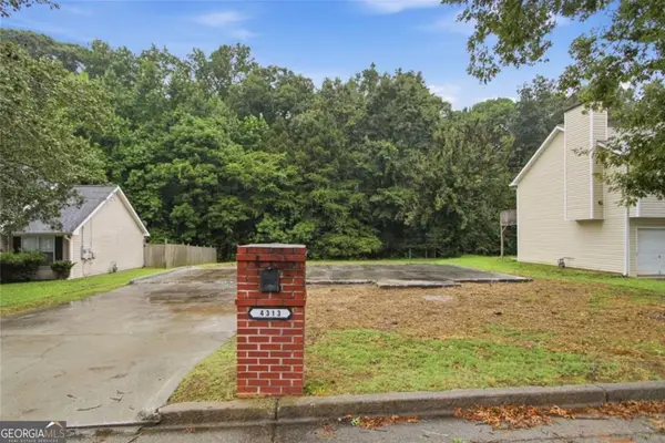 4313 Ward Bluff Court, Ellenwood, GA 30294