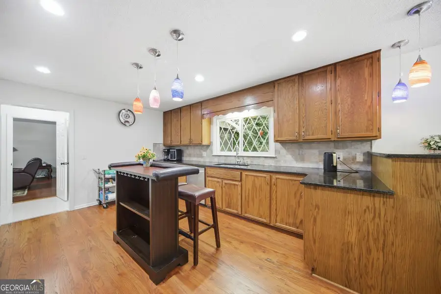 1875 Dovonshire Road Sw, Marietta, GA 30064 - #3