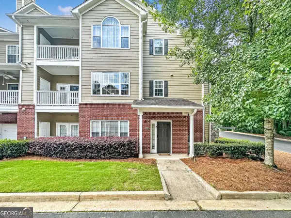 4001 Woodland Lane, Alpharetta, GA 30009