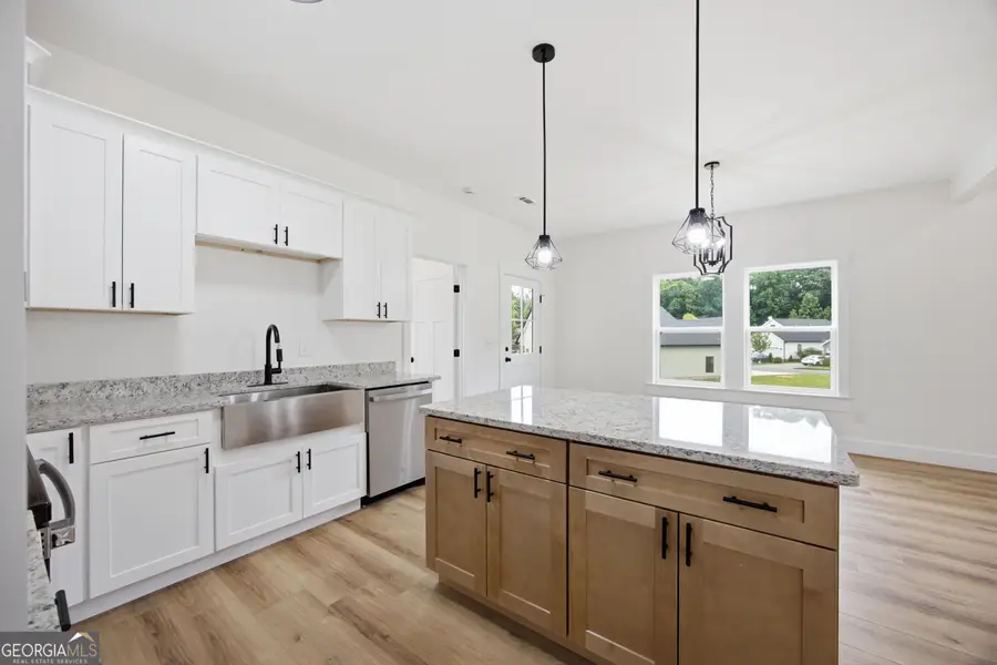126 Washington Street, Dalton, GA 30721 - #3