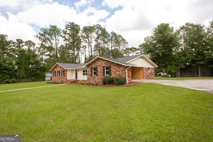 2608 Winchester Road, Waycross, GA 31501 - #3