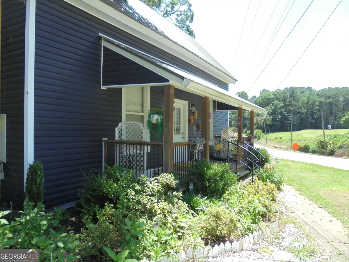 305 S Jackson Street, Hartwell, GA 30643 - #1
