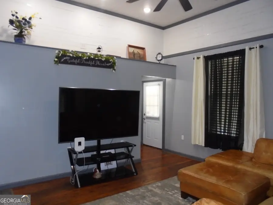 305 S Jackson Street, Hartwell, GA 30643 - #3