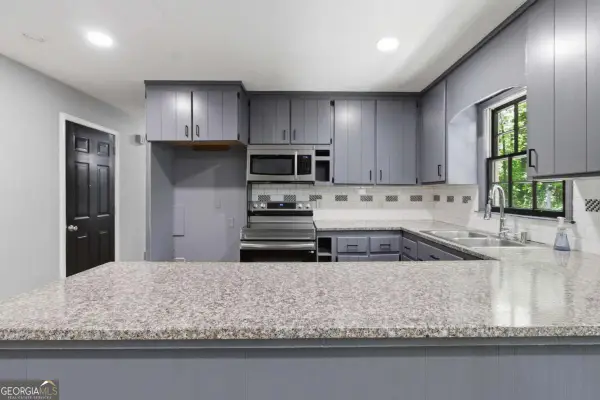 562 Hidden Hills Court, Marietta, GA 30066