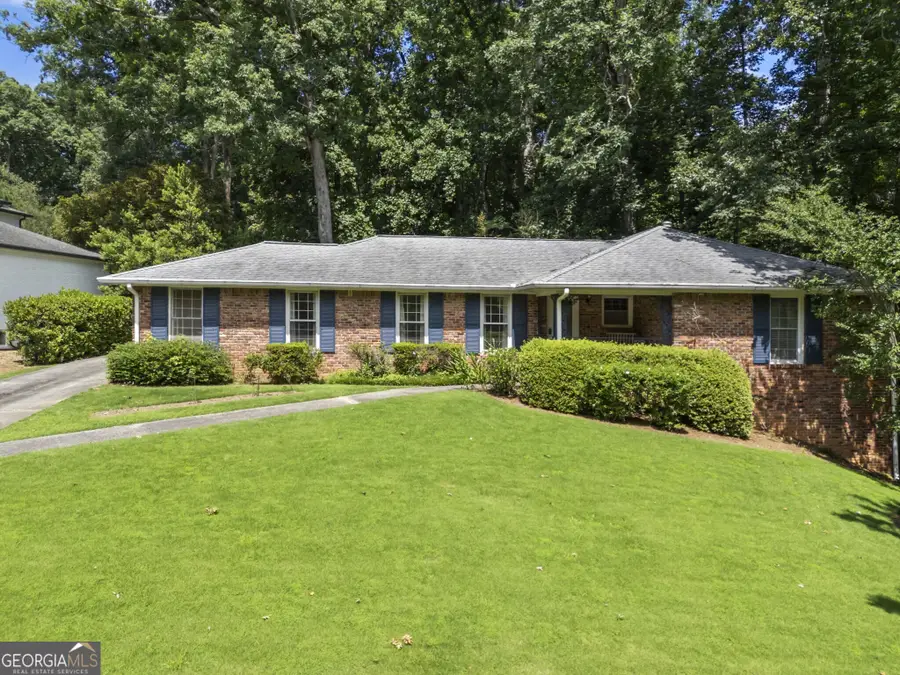 4870 Lansbury Drive, Sandy Springs, GA 30342 - #2