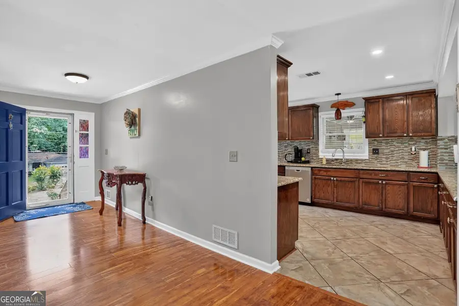 716 Bruce Way Sw, Lilburn, GA 30047 - #2