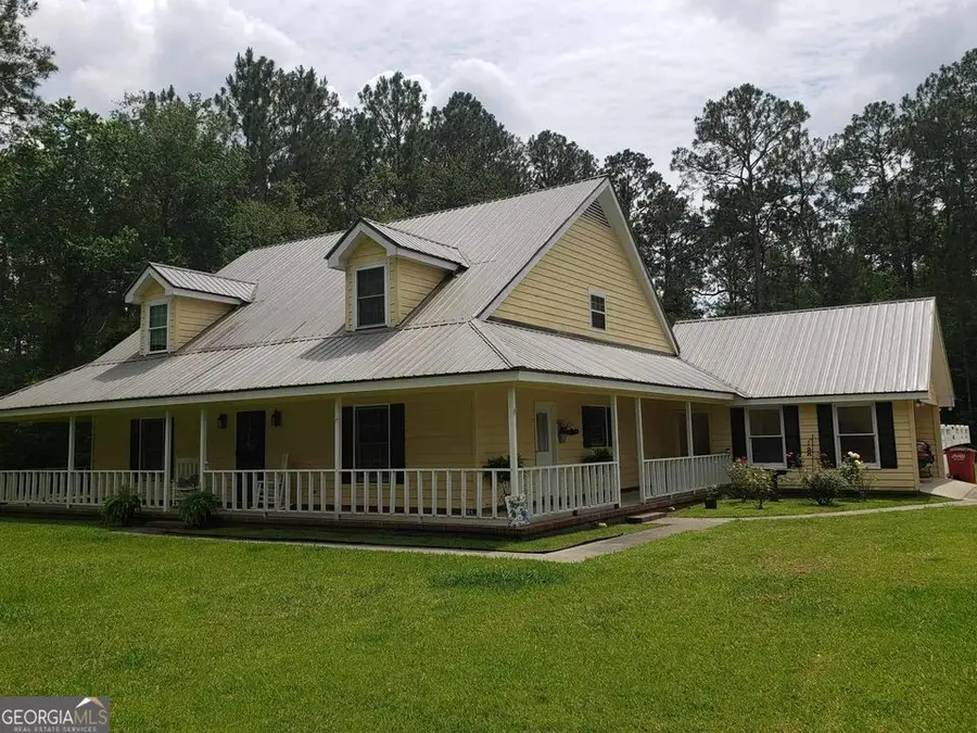 210 Pineview Avenue, Baxley, GA 31513 - #3