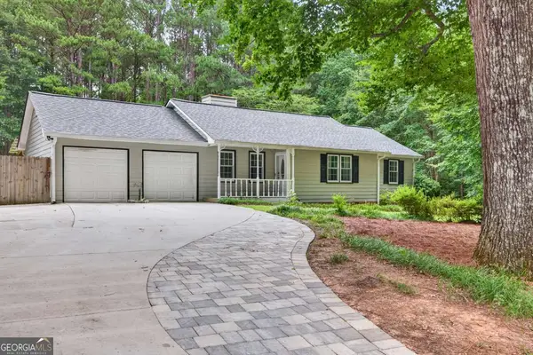 3735 Creekwood Drive, Loganville, GA 30052