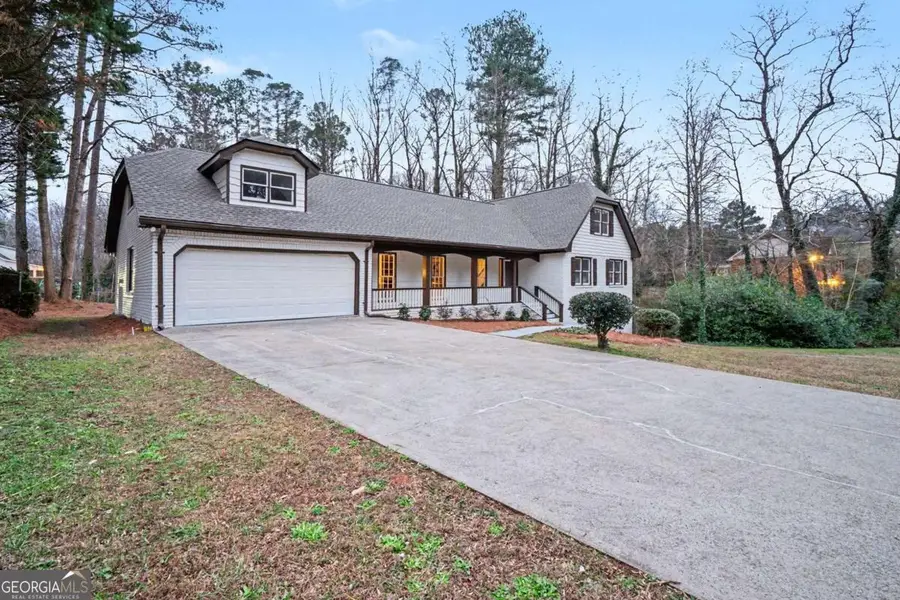 5464 Breathitt Drive Sw, Lilburn, GA 30047 - #2