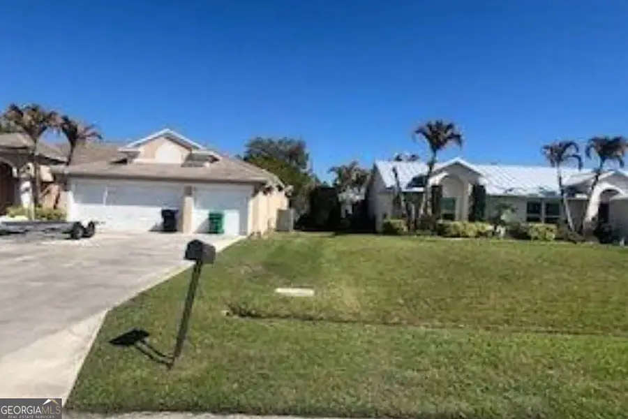 465 SE Inwood Avenue, Port Saint Lucie, FL 34984 - #2