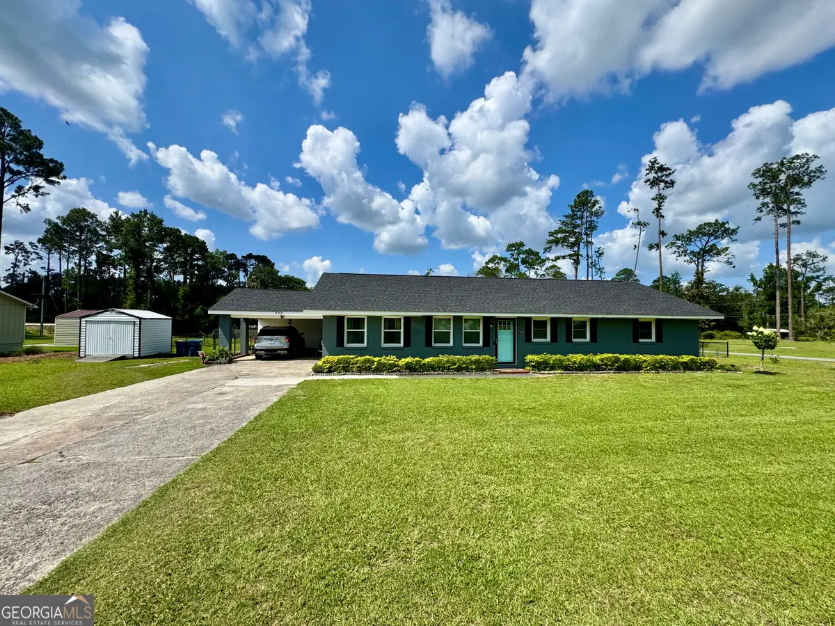 302 W 9th Street, Vidalia, GA 30474 - #1