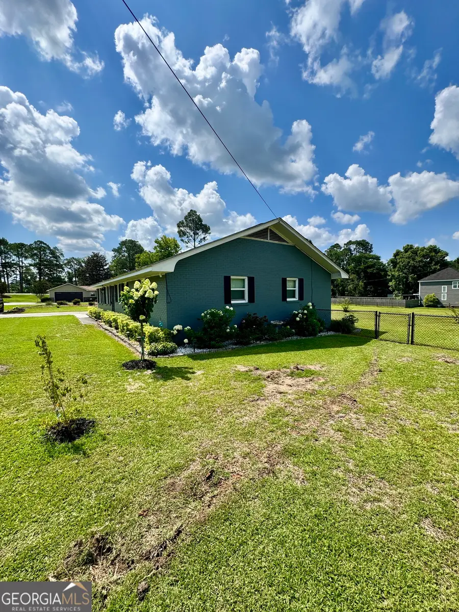 302 W 9th Street, Vidalia, GA 30474 - #3
