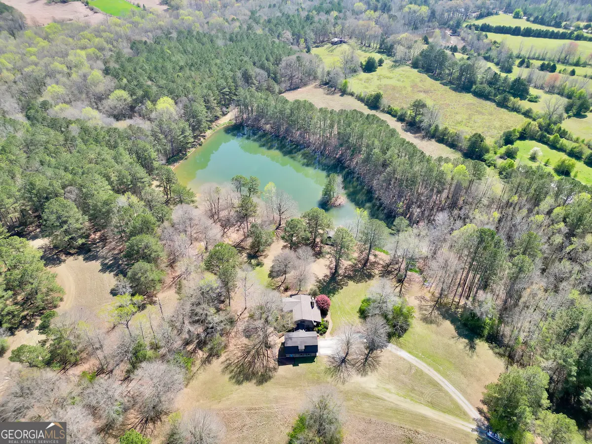 330 Country Kitchen Road, Barnesville, GA 30204 - #1