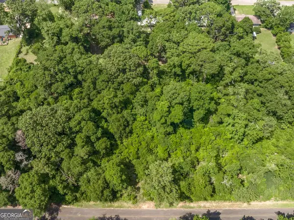 203 Hickory Drive, Perry, GA 31069