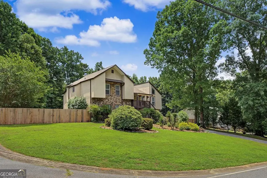 154 W Putnam Ferry Road, Woodstock, GA 30189 - #3