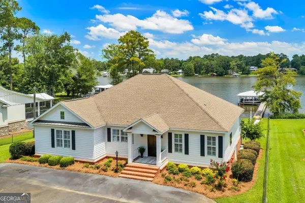 387 Smoak Bridge Cir, Warwick, GA 31796
