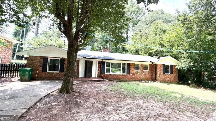 3727 Dial Drive, Stone Mountain, GA 30083 - #3